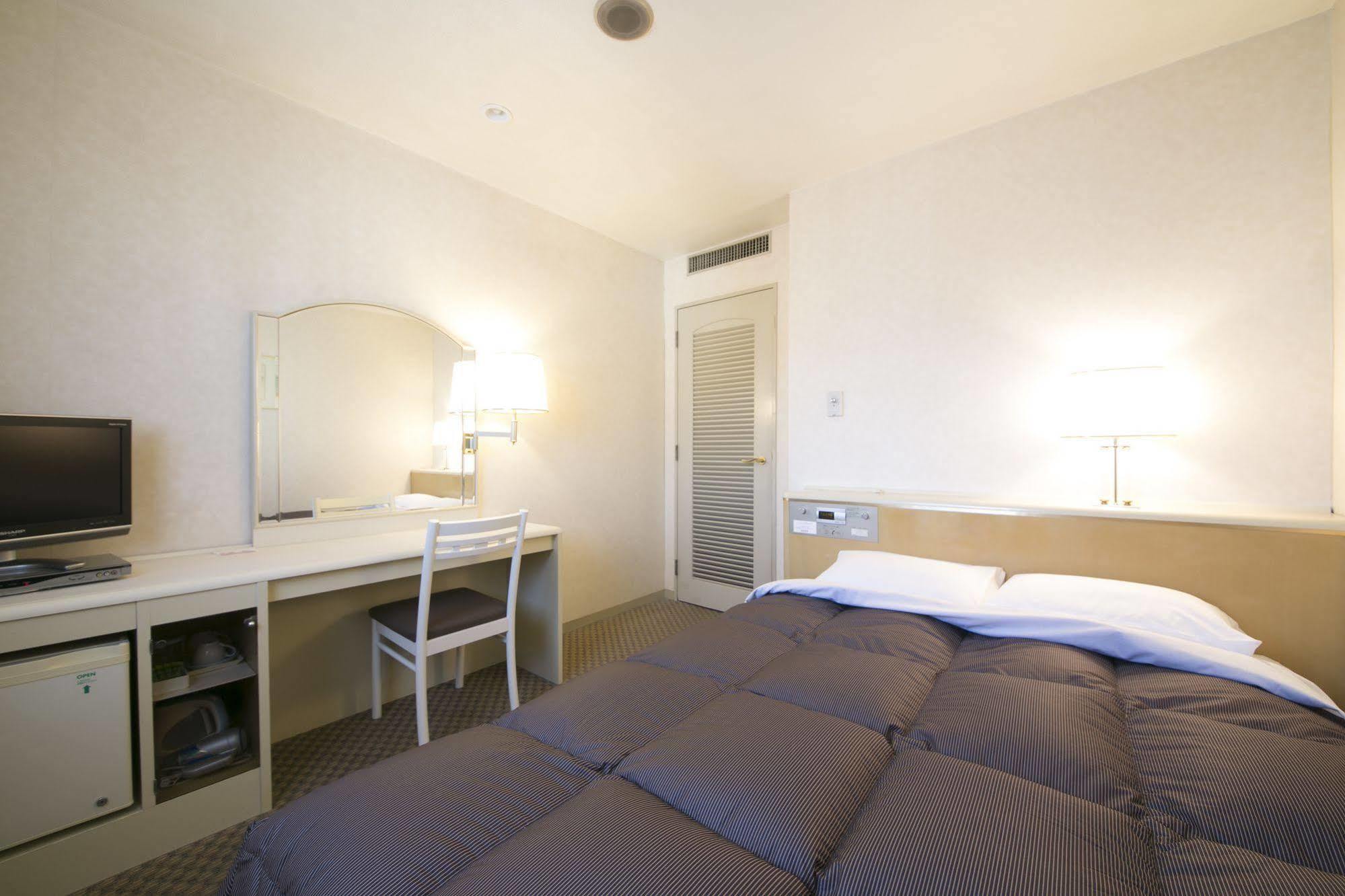 Okayama Washington Hotel Plaza Exterior photo